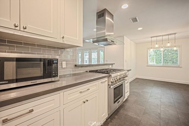 385 E Mendocino Street, Altadena, CA 91001