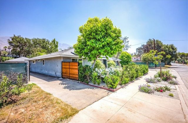 385 E Mendocino Street, Altadena, CA 91001