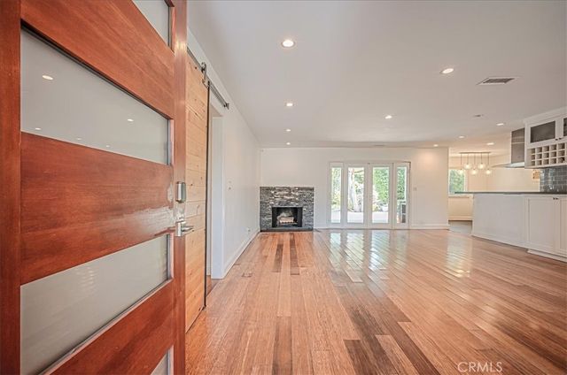 385 E Mendocino Street, Altadena, CA 91001