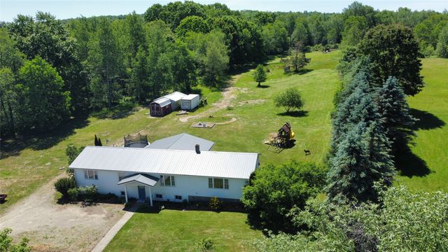 1873 W CENTER Street, Waterford, PA 16441