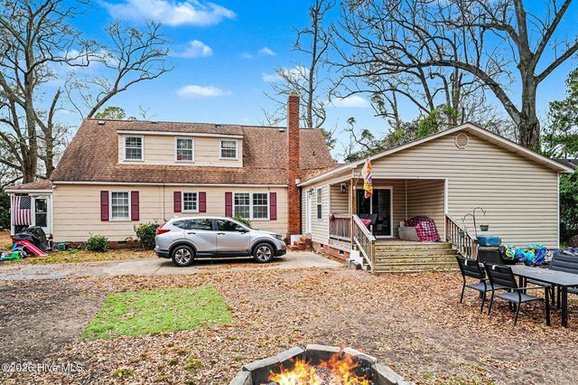 109 S Austin Street, Maxton, NC 28364