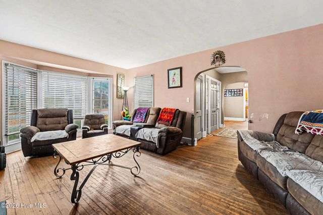 109 S Austin Street, Maxton, NC 28364