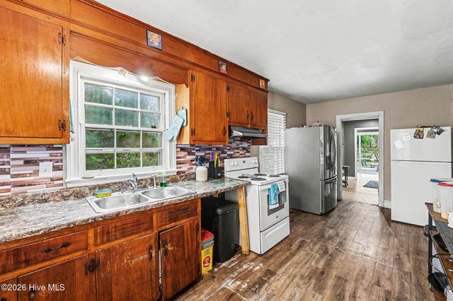 109 S Austin Street, Maxton, NC 28364