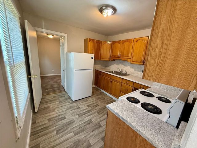 4324 Myrtle Avenue, Kansas City, MO 64130