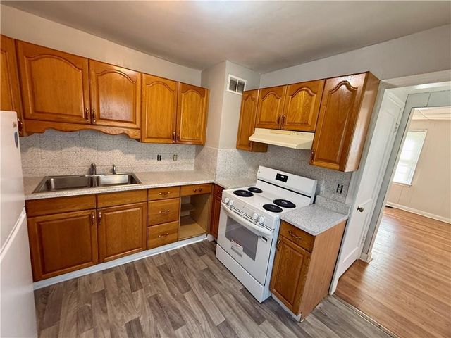 4324 Myrtle Avenue, Kansas City, MO 64130