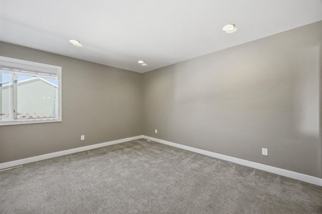 1809 42nd Street S, Moorhead, MN 56560