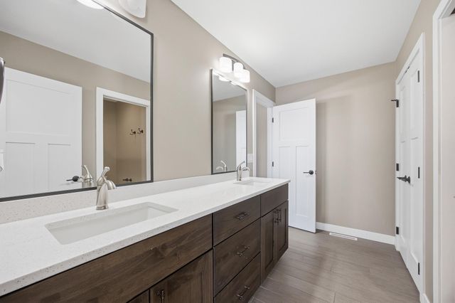 1809 42nd Street S, Moorhead, MN 56560