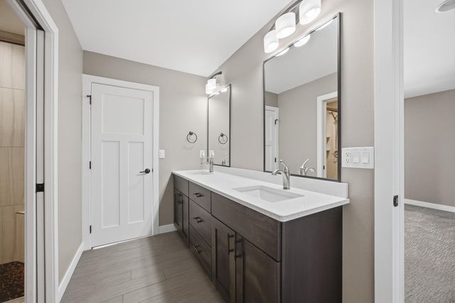 1809 42nd Street S, Moorhead, MN 56560