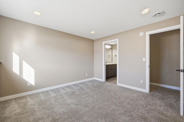 1809 42nd Street S, Moorhead, MN 56560