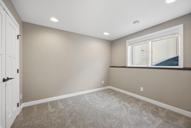 1809 42nd Street S, Moorhead, MN 56560