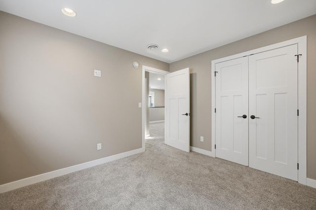 1809 42nd Street S, Moorhead, MN 56560