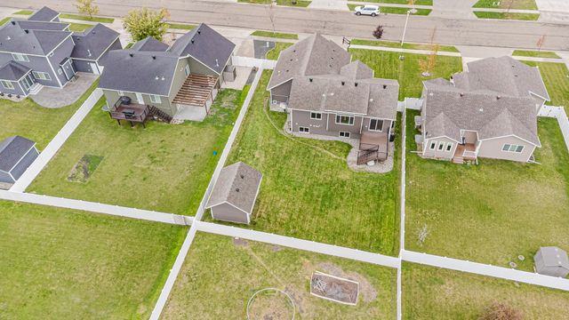 1809 42nd Street S, Moorhead, MN 56560