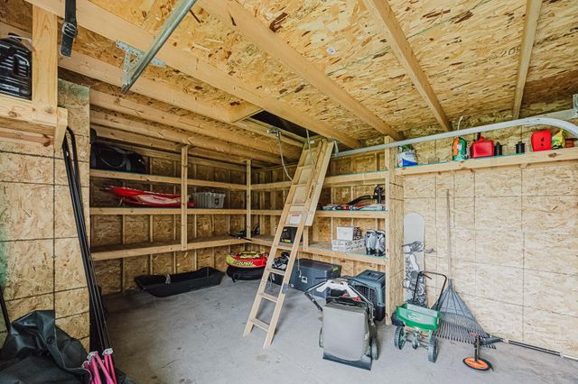 1809 42nd Street S, Moorhead, MN 56560