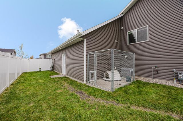 1809 42nd Street S, Moorhead, MN 56560