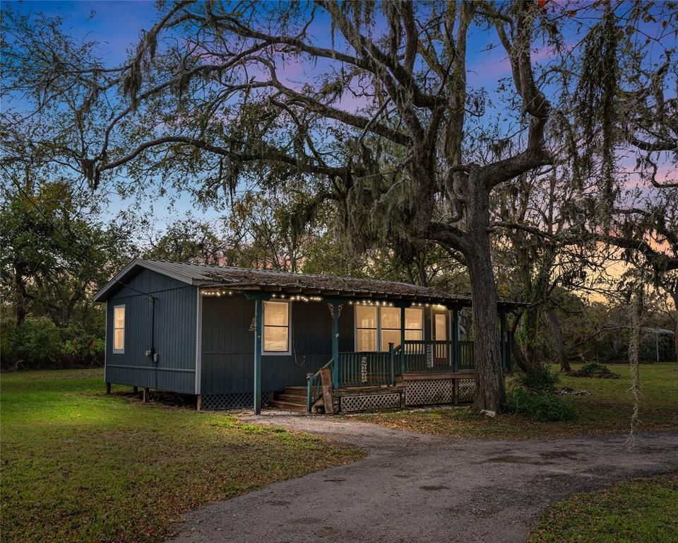623 County Road 297, Sargent, TX 77414