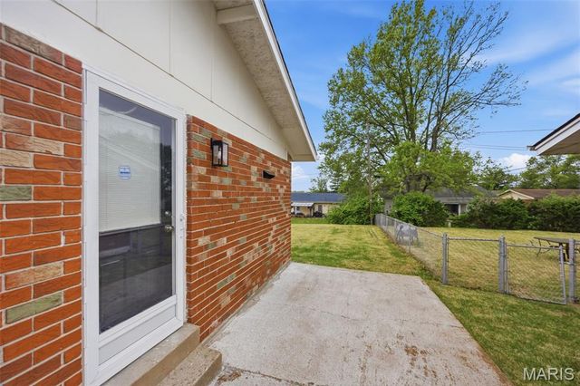 4394 Satiris Drive, Florissant, MO 63033