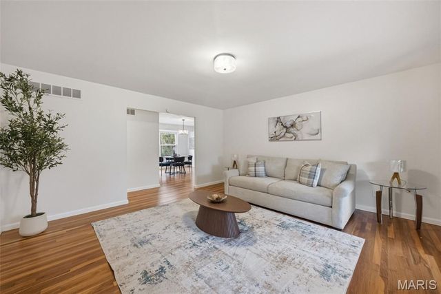 4394 Satiris Drive, Florissant, MO 63033