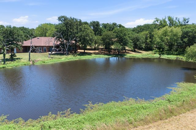 321 County Road 211 Road, Gainesville, TX 76240