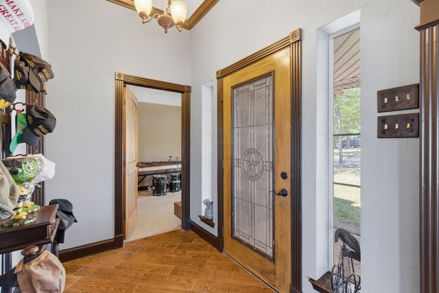 321 County Road 211 Road, Gainesville, TX 76240