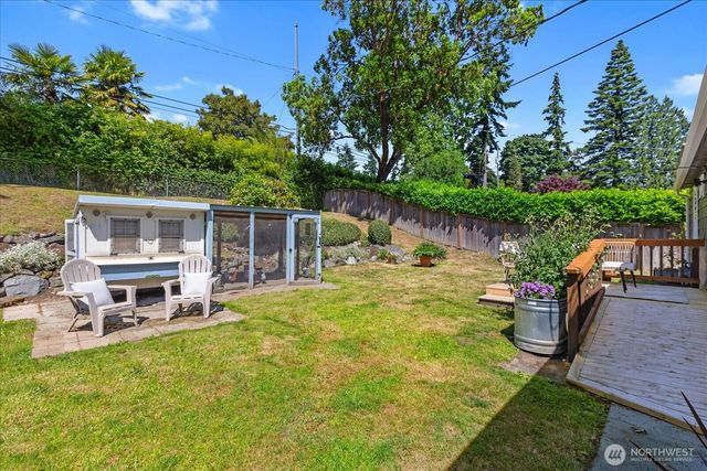 16237 10th Avenue NE, Shoreline, WA 98155