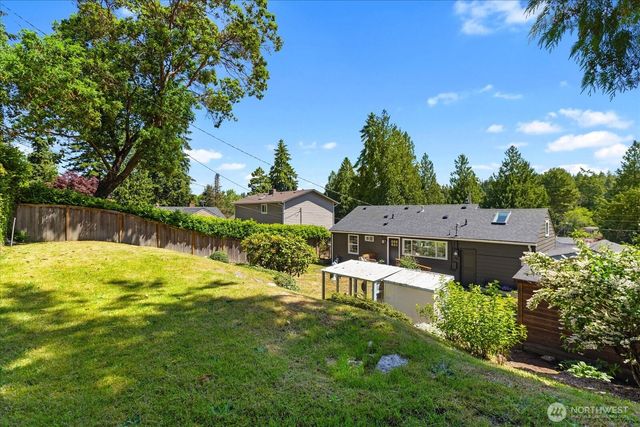 16237 10th Avenue NE, Shoreline, WA 98155