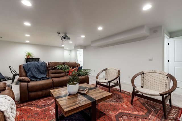 8725 W BECKVILLE DR, Magna, UT 84044