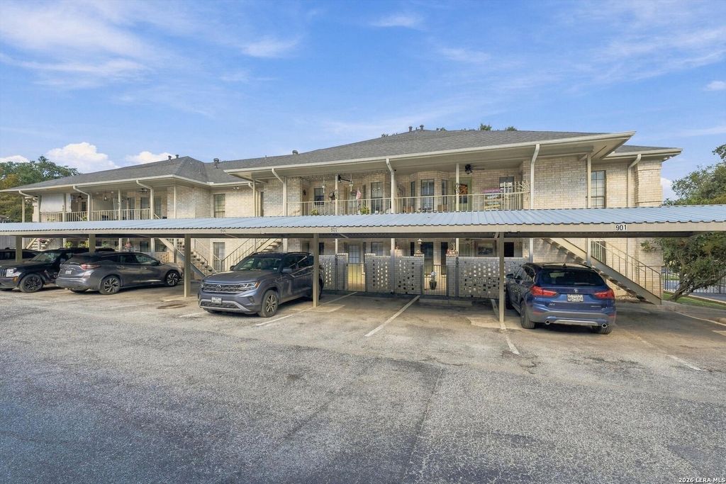 8415 Fredericksburg Rd Apt 902, San Antonio, TX 78229