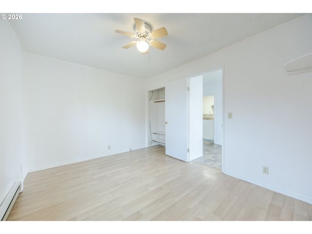 2240 5TH St, Springfield, OR 97477