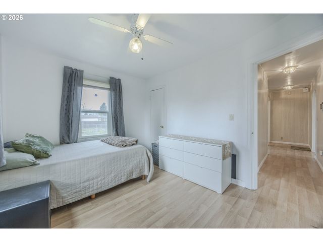 2240 5TH St, Springfield, OR 97477