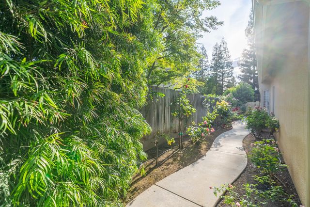 6518 N Dolores, Fresno, CA 93711
