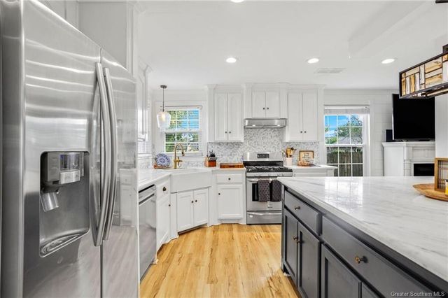 230 Vine Street, Sulphur, LA 70663