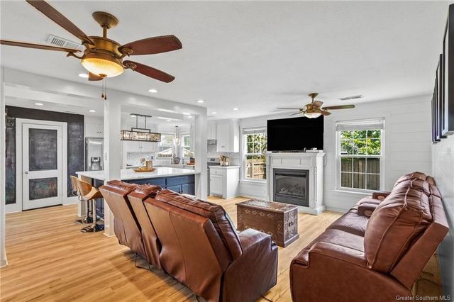 230 Vine Street, Sulphur, LA 70663