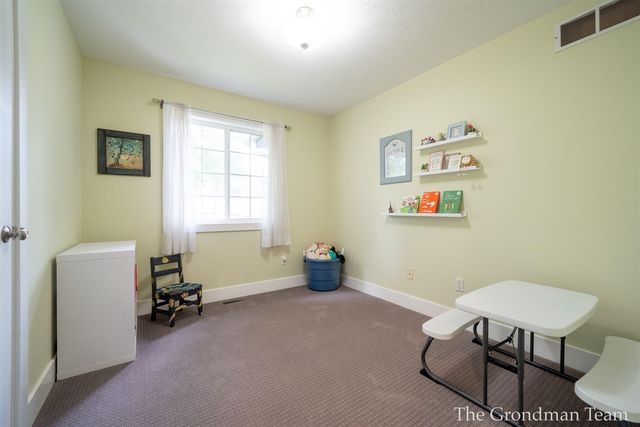 13178 Spruceridge Road, Gowen, MI 49326