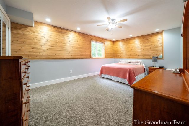 13178 Spruceridge Road, Gowen, MI 49326
