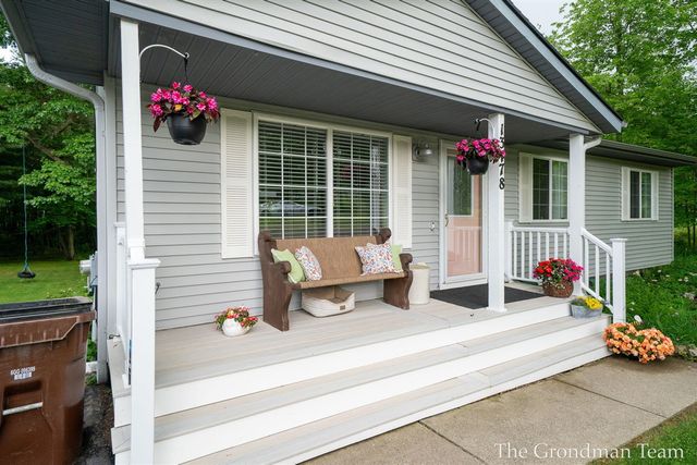 13178 Spruceridge Road, Gowen, MI 49326