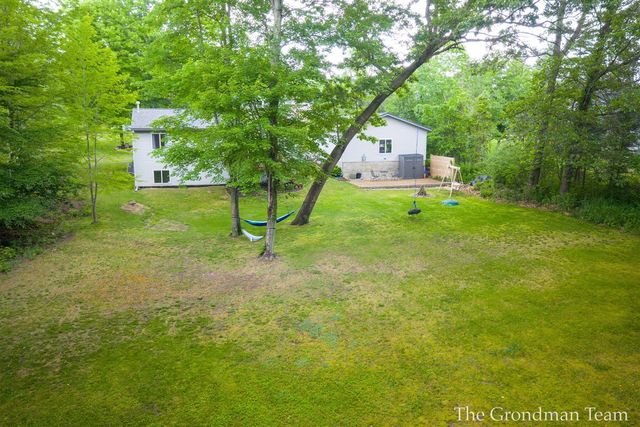 13178 Spruceridge Road, Gowen, MI 49326