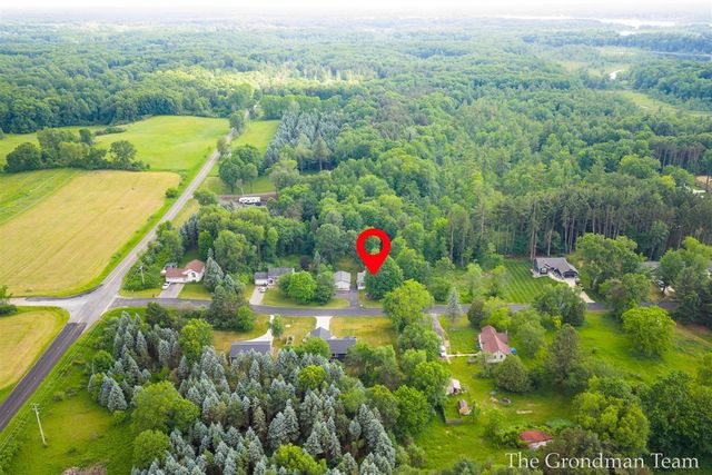 13178 Spruceridge Road, Gowen, MI 49326