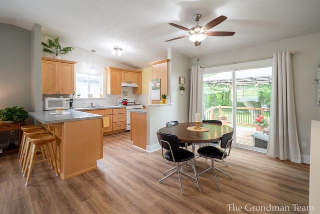 13178 Spruceridge Road, Gowen, MI 49326