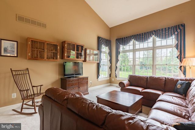 694 MISTY HOLLOW, Maple Glen, PA 19002