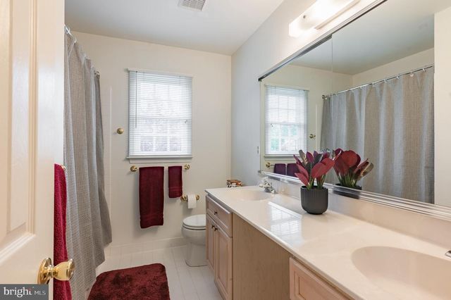 694 MISTY HOLLOW, Maple Glen, PA 19002