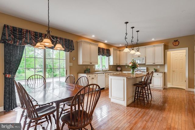 694 MISTY HOLLOW, Maple Glen, PA 19002