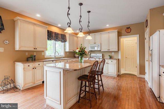694 MISTY HOLLOW, Maple Glen, PA 19002