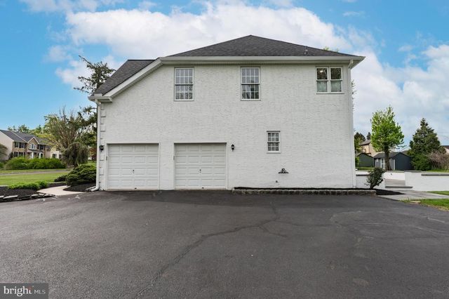 694 MISTY HOLLOW, Maple Glen, PA 19002