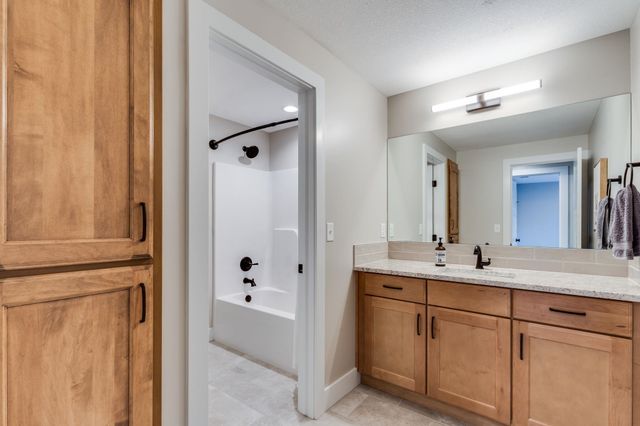 2830 E Kay St, Derby, KS 67037