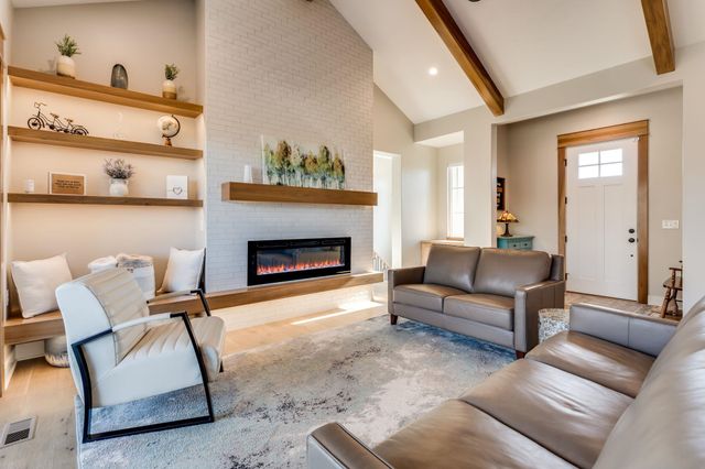 2830 E Kay St, Derby, KS 67037