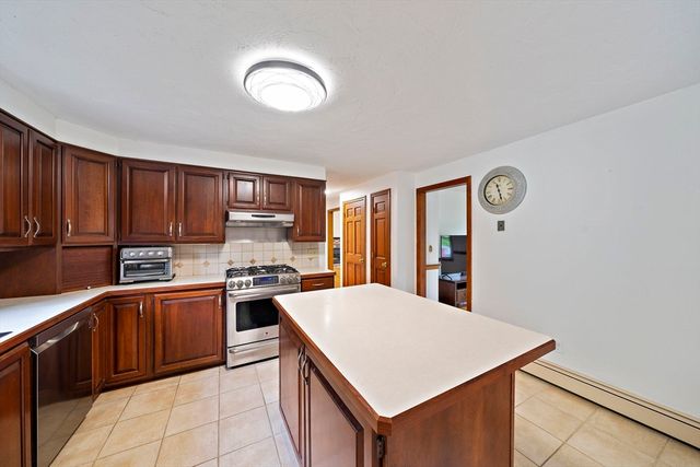 9 Rice Ave., Northborough, MA 01532