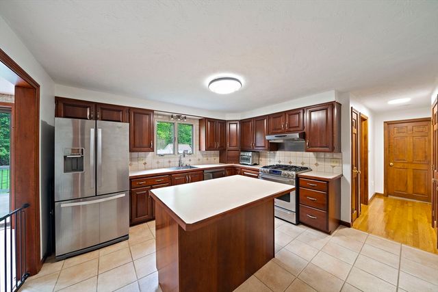 9 Rice Ave., Northborough, MA 01532