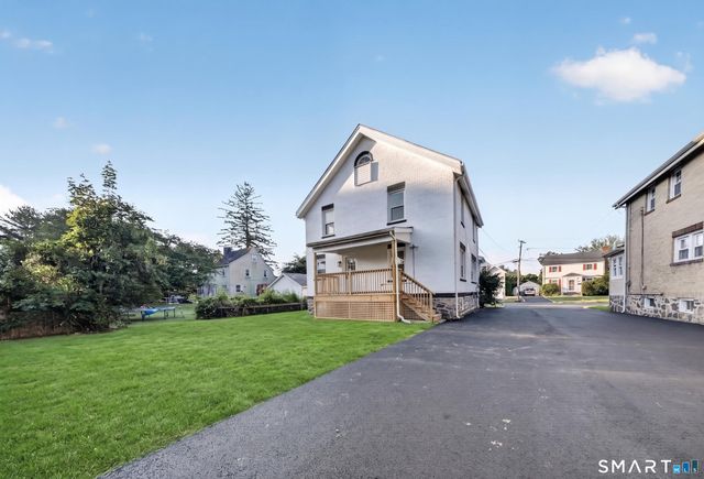 11 Hendrie Court, Stamford, CT 06902