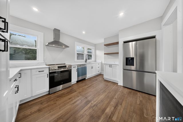 11 Hendrie Court, Stamford, CT 06902