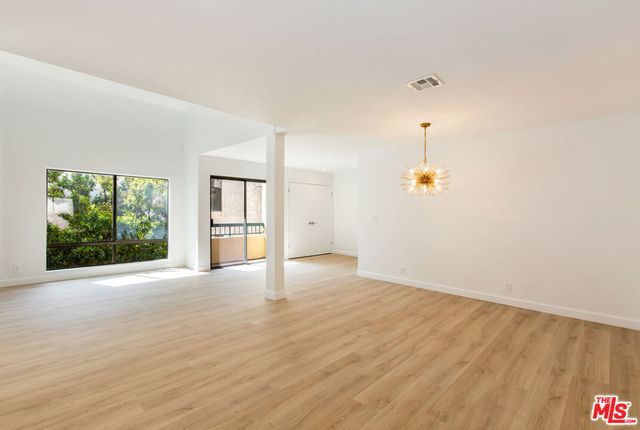 1738 S Bentley Avenue 302, Los Angeles, CA 90025